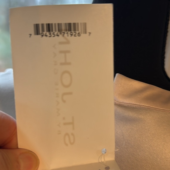 NWT St John luxury short sleeve silk blouse size 4 - Picture 5 of 5